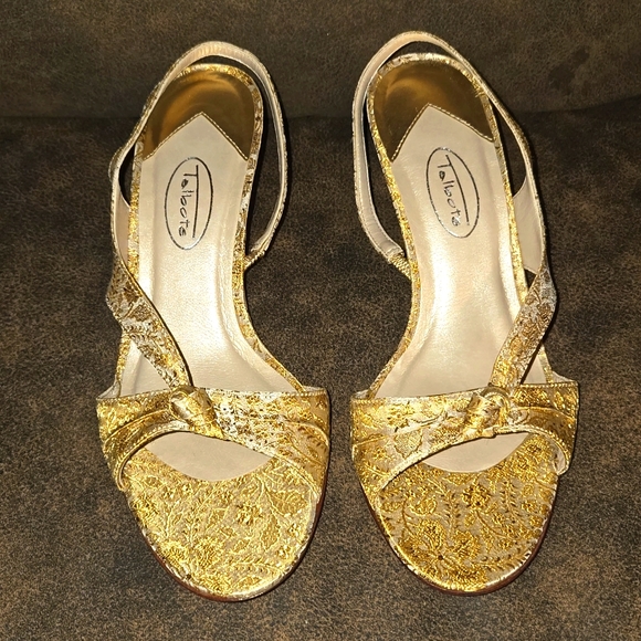Gold Brocade Talbots Floral Heels with a strap and 2" Heel in Size 8-1/2B - Picture 1 of 12